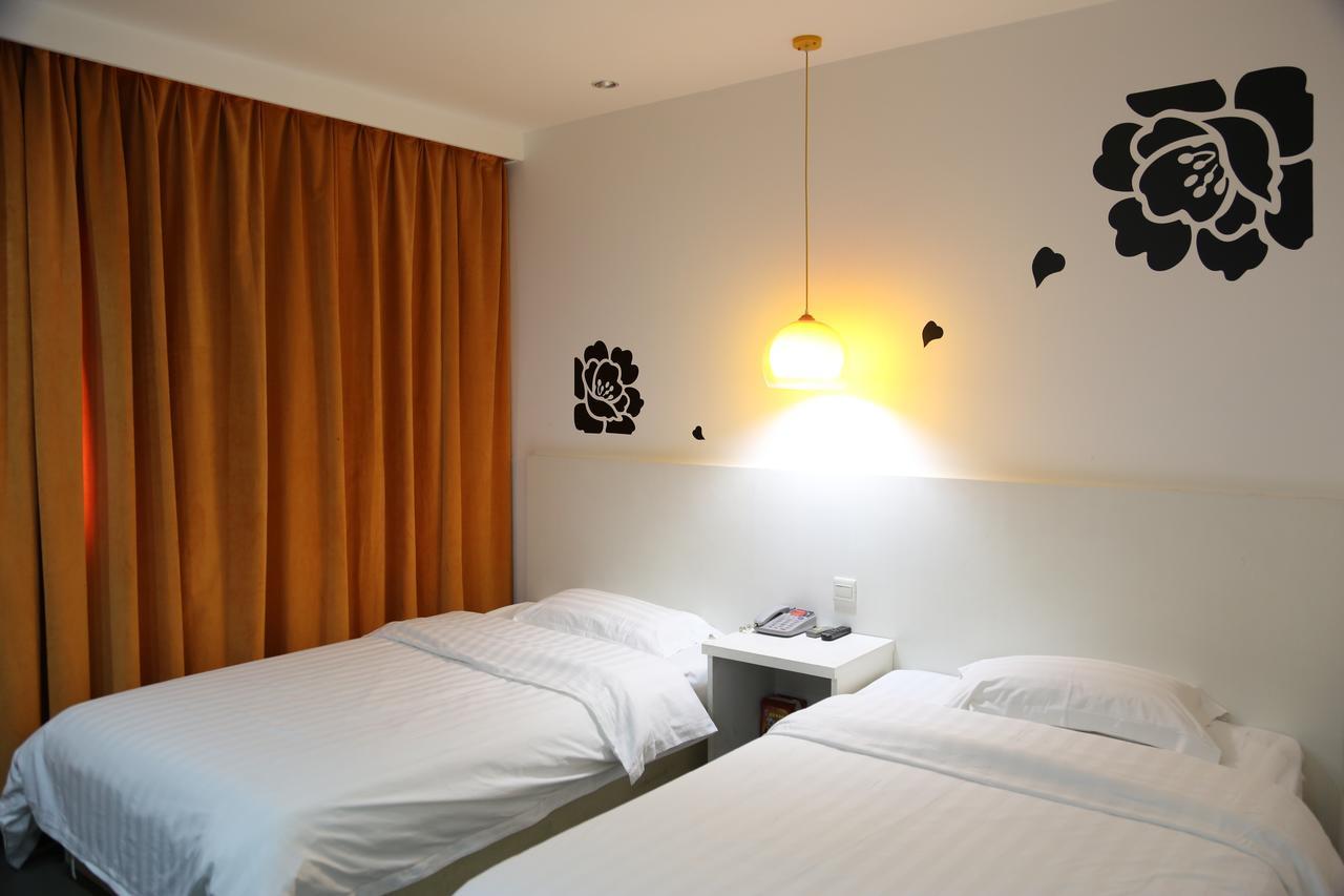 V8 Hotel Xilang Subway Branch Quảng Châu Ngoại thất bức ảnh